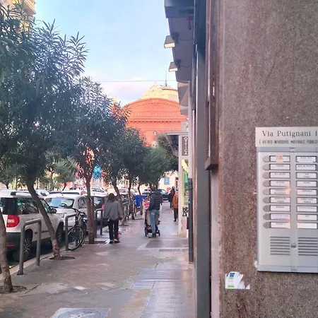 Al Teatro Guest house