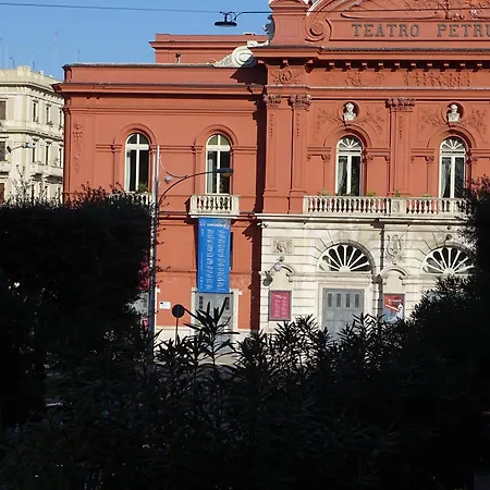 Al Teatro Gæstehus Bari
