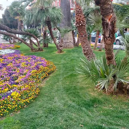 Al Teatro Gæstehus 4*