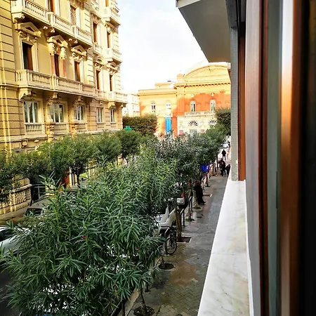 Al Teatro * Bari