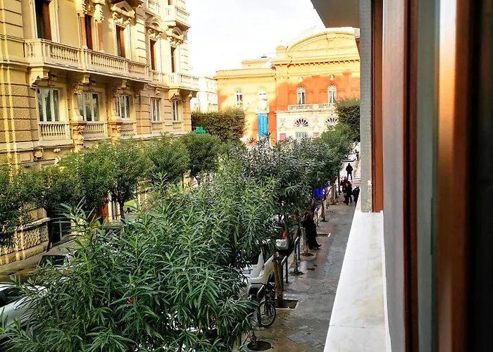 Al Teatro 3* Bari